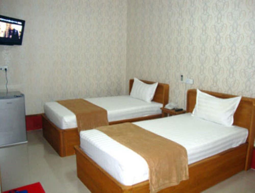 Aung Tha Pyay Hotel 3 Yangon Exteriör bild