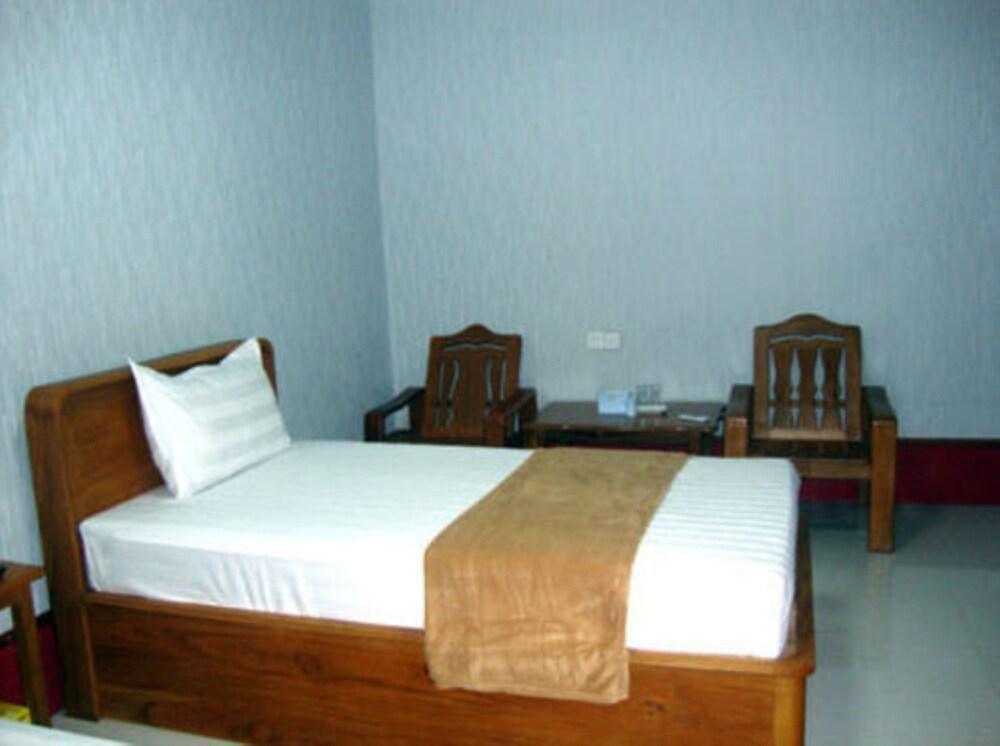 Aung Tha Pyay Hotel 3 Yangon Exteriör bild