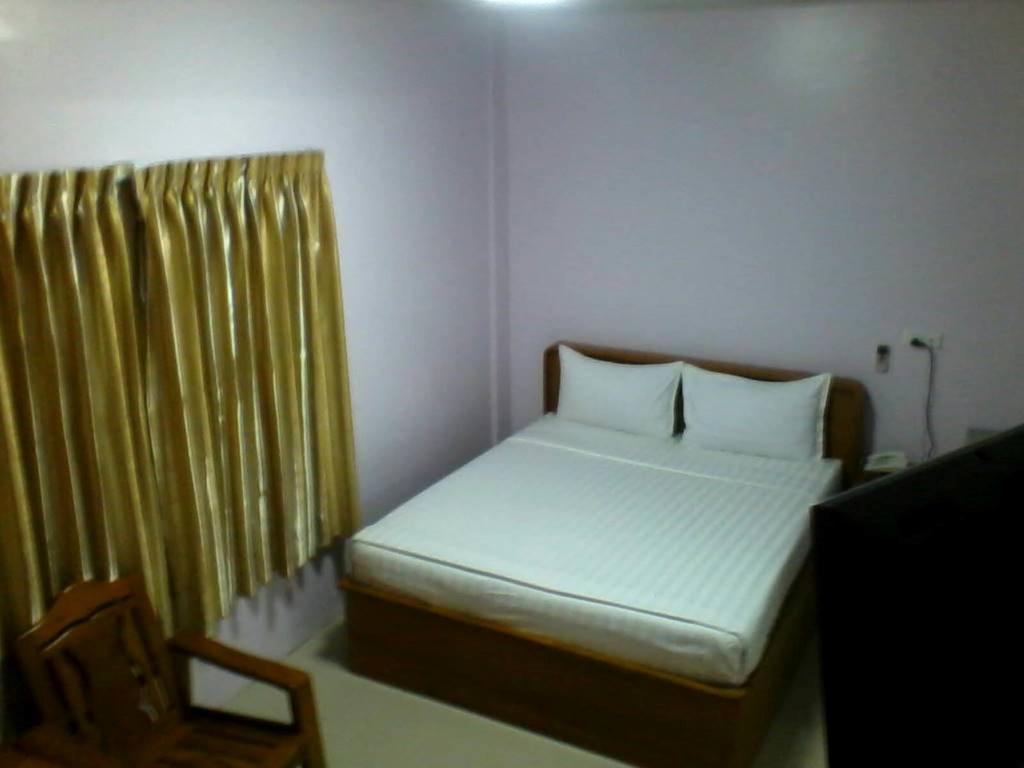 Aung Tha Pyay Hotel 3 Yangon Rum bild