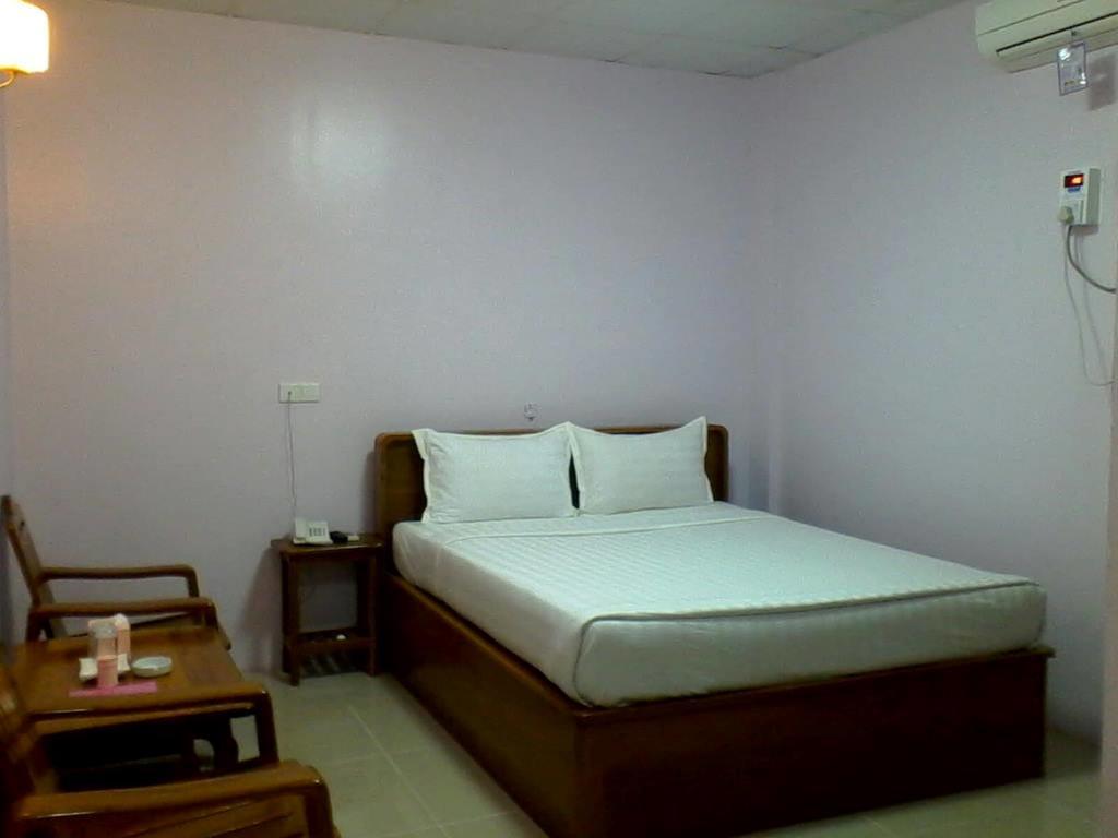 Aung Tha Pyay Hotel 3 Yangon Rum bild