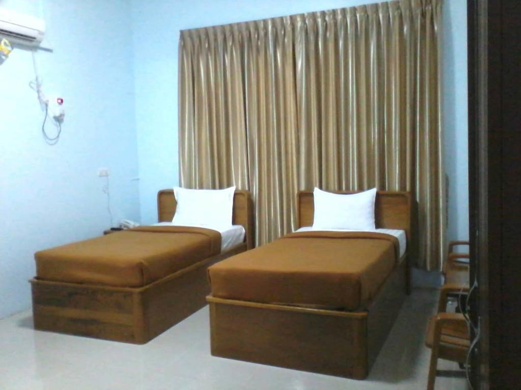 Aung Tha Pyay Hotel 3 Yangon Rum bild