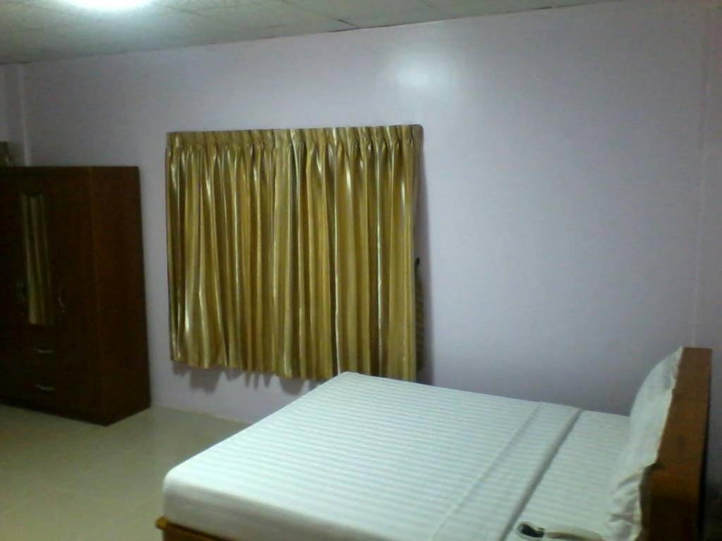Aung Tha Pyay Hotel 3 Yangon Rum bild